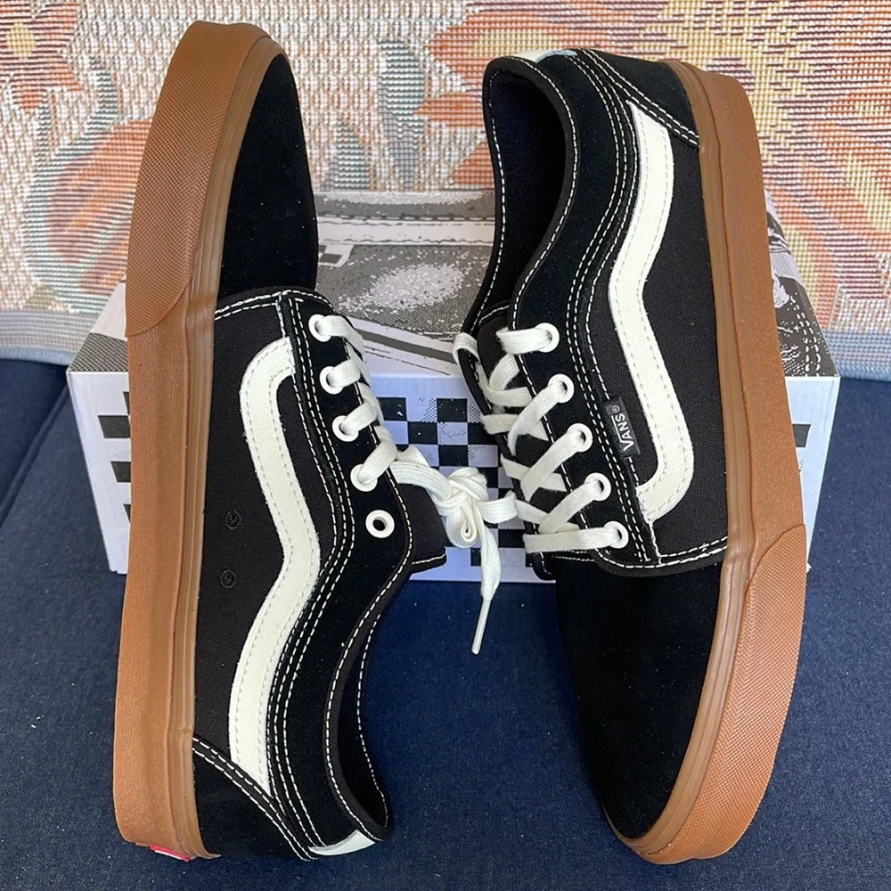 Vans Men’s Chukka Low Sid
Black/Gum
VN0A5KQZB9M Snickers - Picture 12 of 16